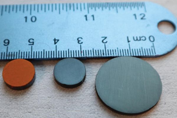 FAST-synthesized perovskite samples with different sizes and shapes.